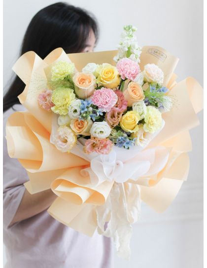 Springtime Fantasy - Mixed flowers Arrangements by La Rosa Flowershop