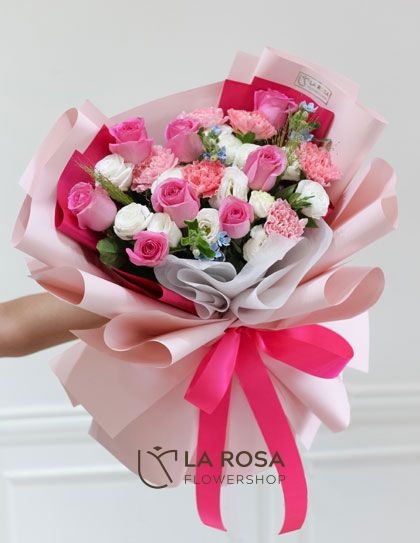 Sweet Rose Melody - Mixed Flowers Arrangement by La Rosa Flowershop